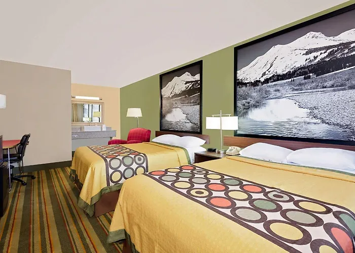 Super 8 By Wyndham Denver Central